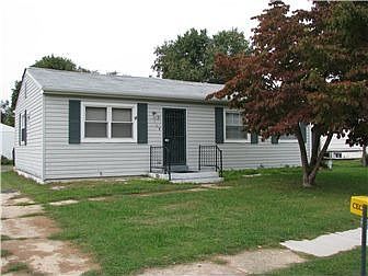1st image of 115 Park Towne Dr