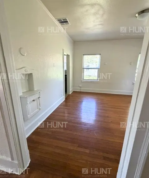 2925 Dickman Rd — Photo 4