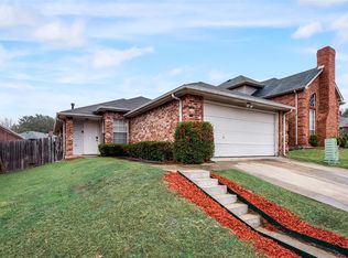 207 Juniper Ridge Ct, Desoto, TX 75115