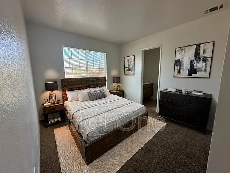 1240 Lilac Ridge Dr — Photo 11