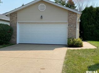 3993 Partridge Cir, Bettendorf, IA 52722