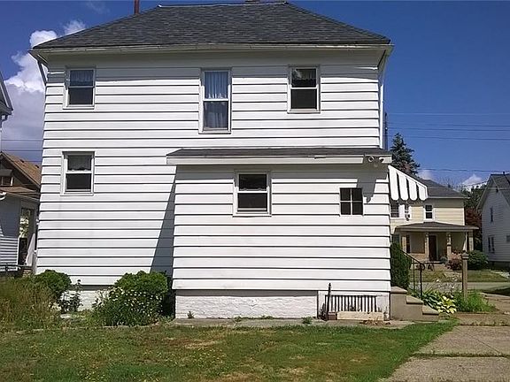 2nd image of 1125 W 29th St