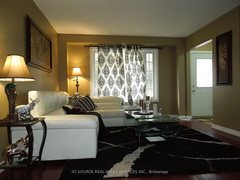 129 Ormond Dr — Photo 3