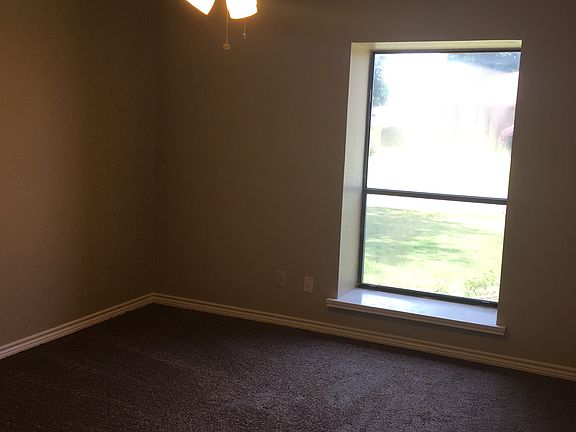 5th image of 4025 Miranda Dr