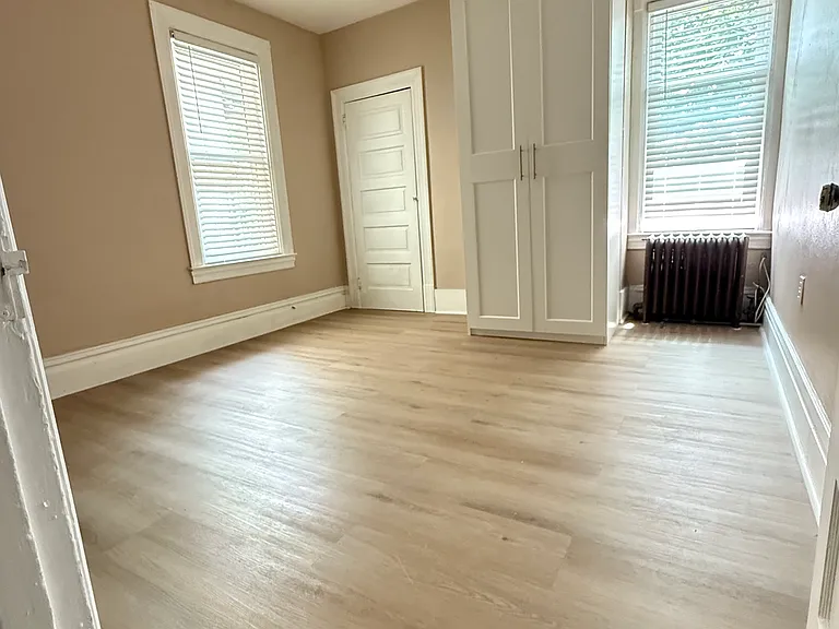 430 Edgemont St #2 — Photo 7