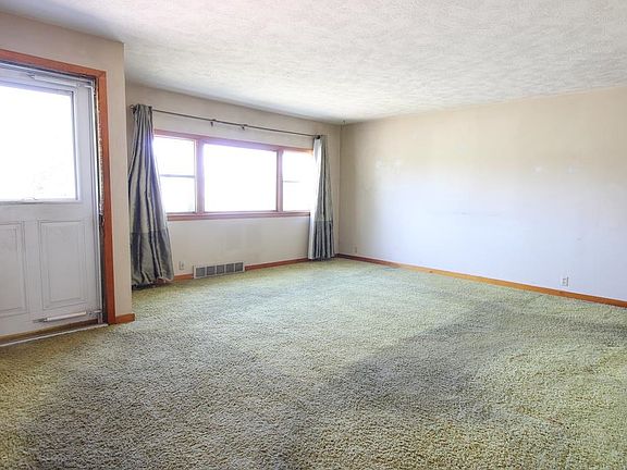 4th image of 644 McAdams Rd