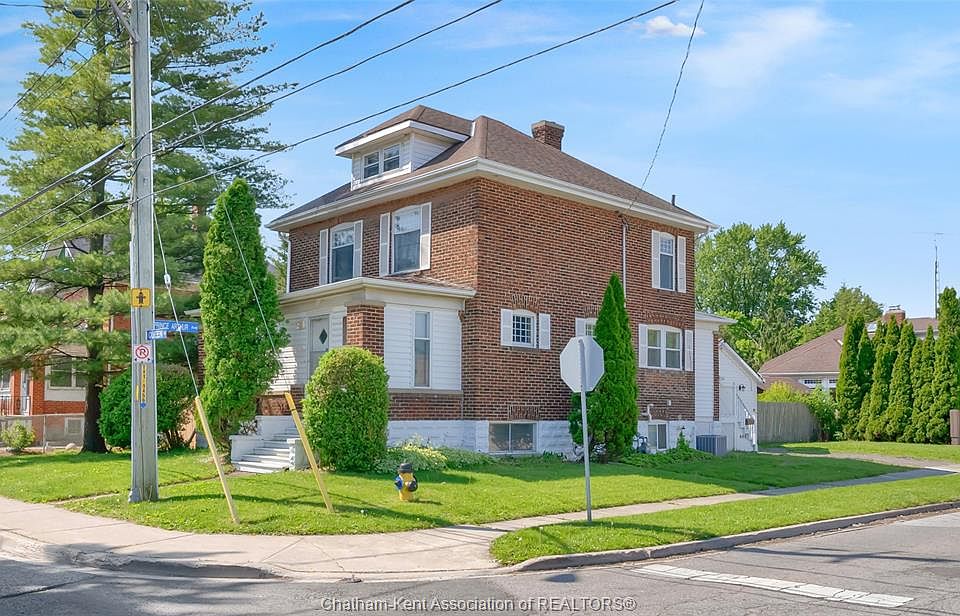 1st image of 448 Queen St