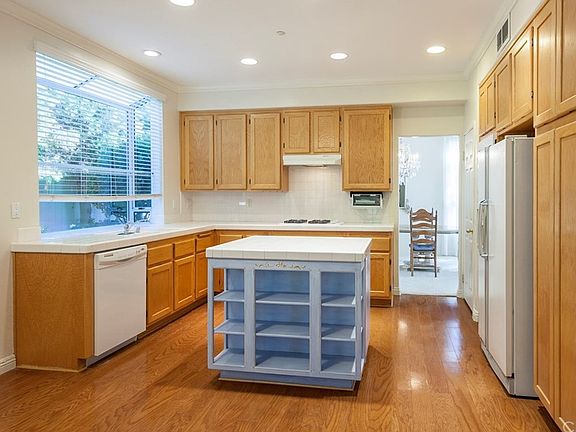 3rd image of 7323 Birchwood Pl