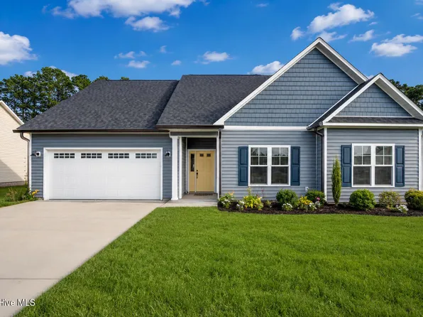 209 Pecan Grove Court, New Bern, NC 28562