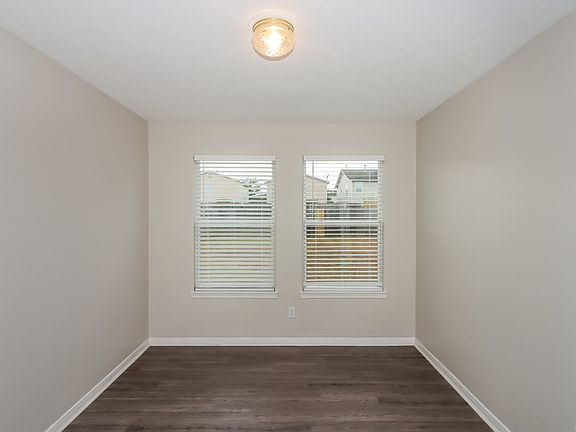 5th image of 7811 Sisterdale Dr