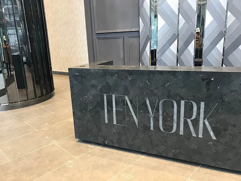 10 York St — Photo 2