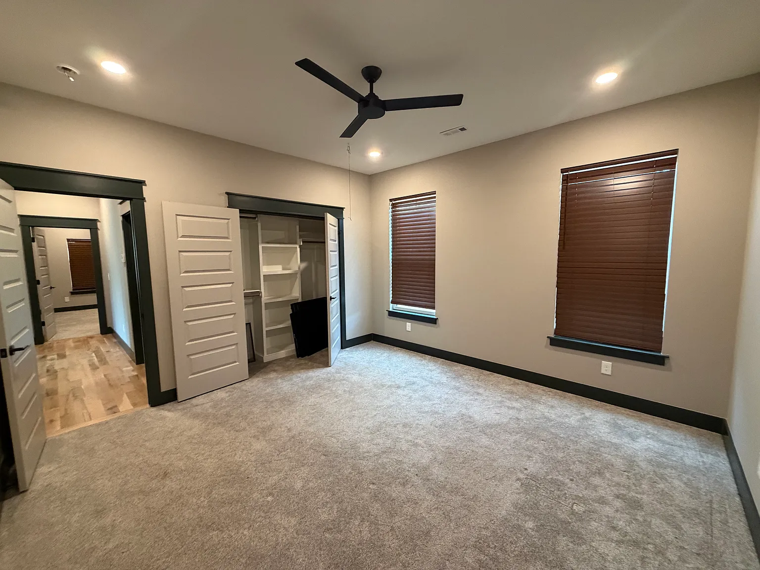 3 bed, 2020 sqft, $2,500 — Photo 4