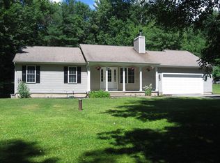 620 Amherst Rd, Belchertown, MA 01007