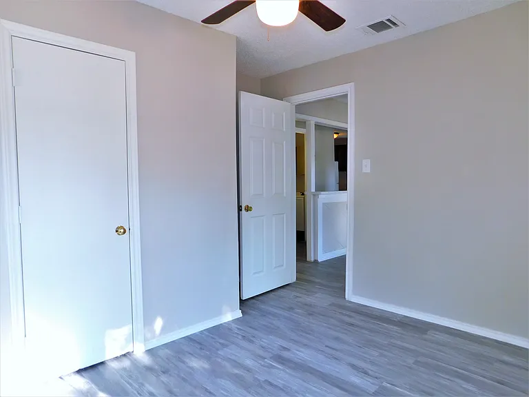 1014 Peak St — Photo 15