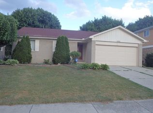 3058 Heritage Dr, Troy, MI