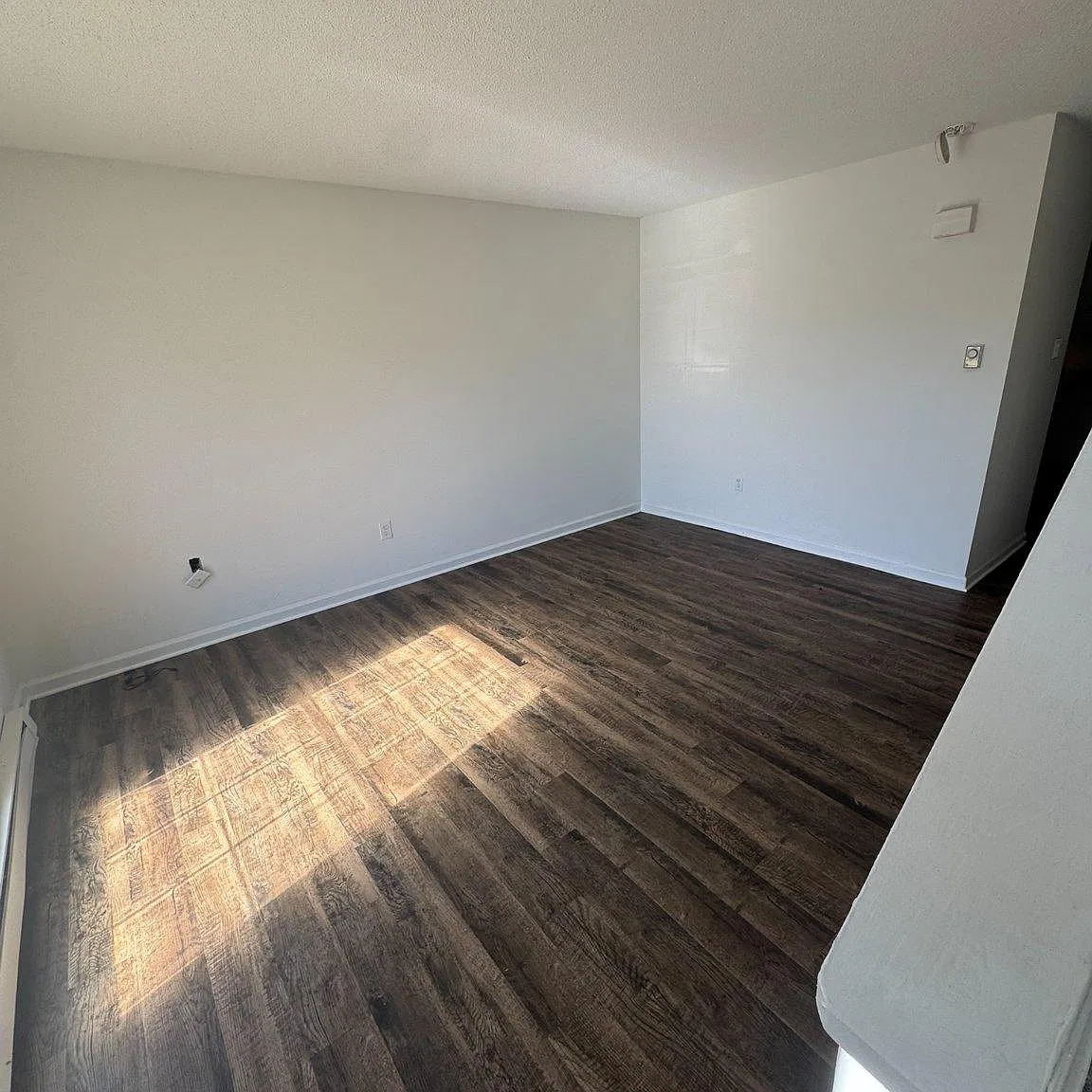2 bed, 1.0 bath, 992 sqft, $1,495 — Photo 2