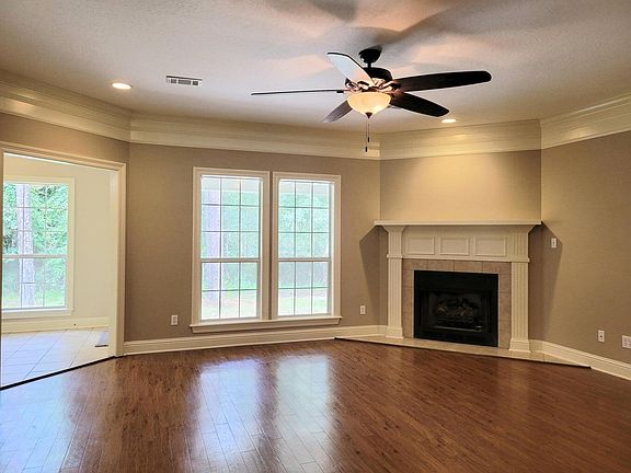 3rd image of 69 Northfork Dr