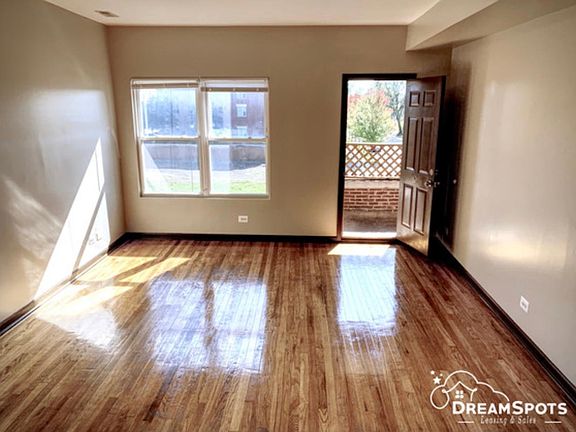 3rd image of 5223 S Calumet Ave #7