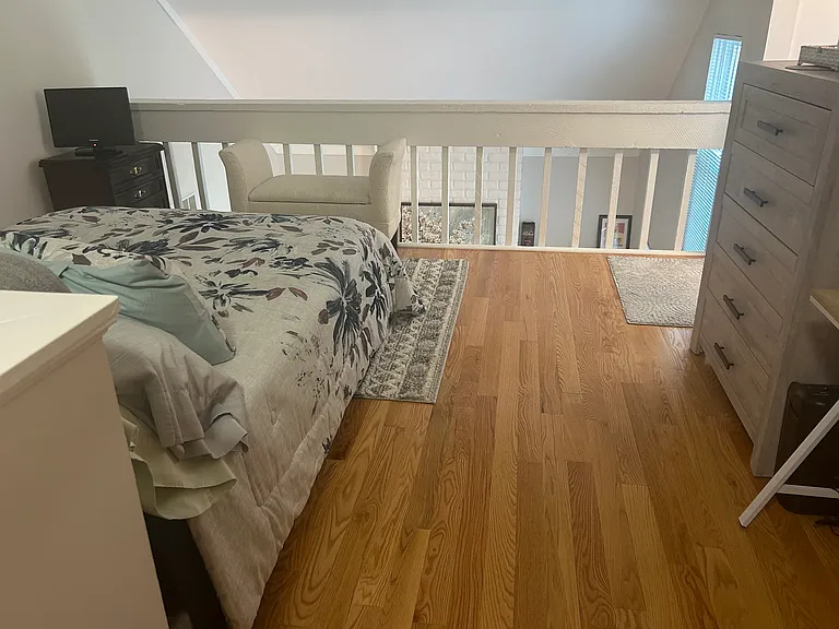 916 Vose Dr — Photo 8