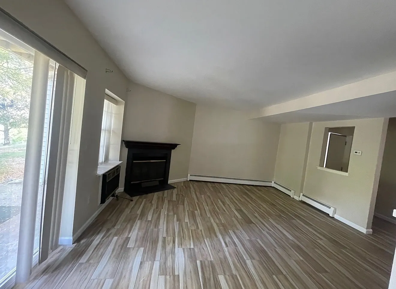 2 bed, 960 sqft, $2,500 — Photo 1