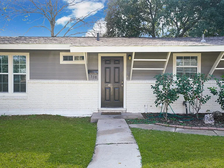 538 Schmeltzer Ln — Photo 14
