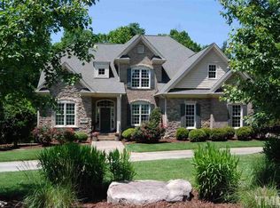 1093 Tacketts Pond Dr, Raleigh, NC 27614