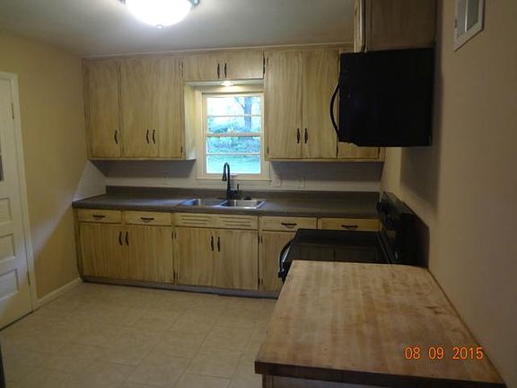 2nd image of 2415 N 85th St