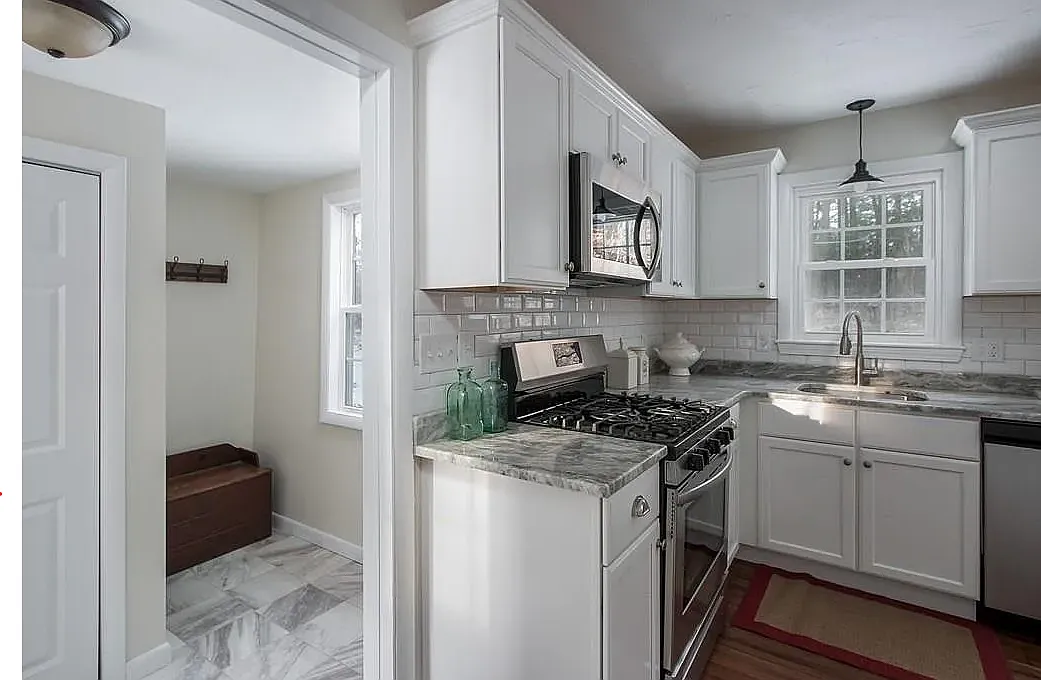 3 bed, 1350 sqft, $2,900 — Photo 1