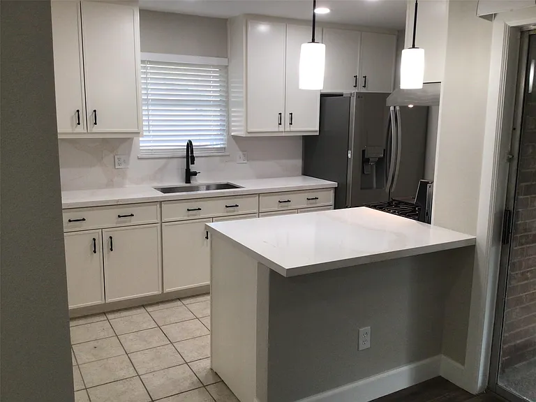 10531 Tilbrook Dr — Photo 6