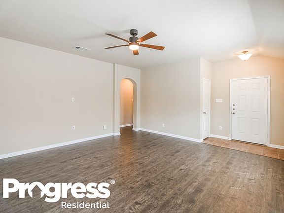 4th image of 1106 Bellevue Dr