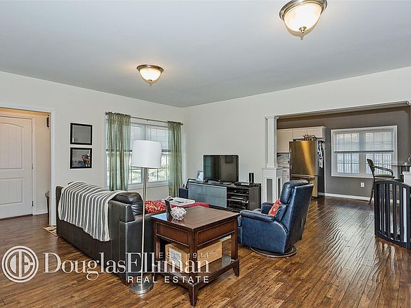 3rd image of 129 River Ave