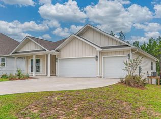 177 Hammock Oaks Blvd, Freeport, FL 32439