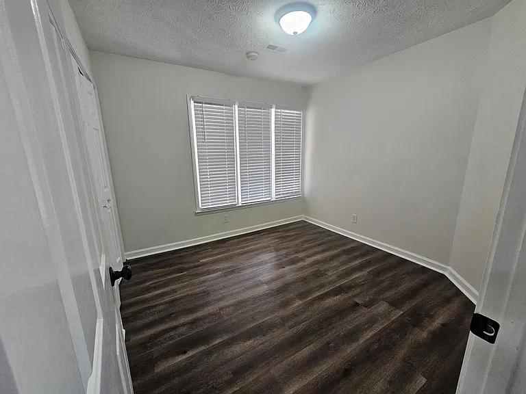 170 Kellie Ln — Photo 13