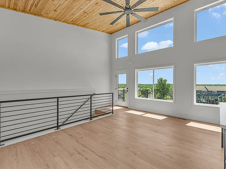 2954 SW Villa West Dr — Photo 2