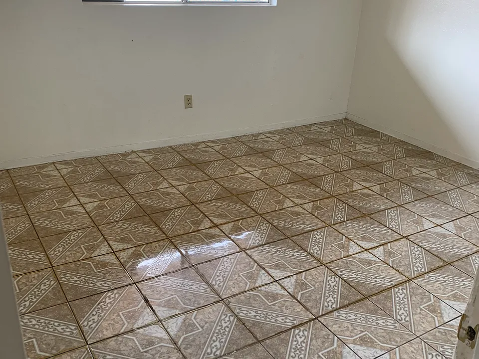 Bed room