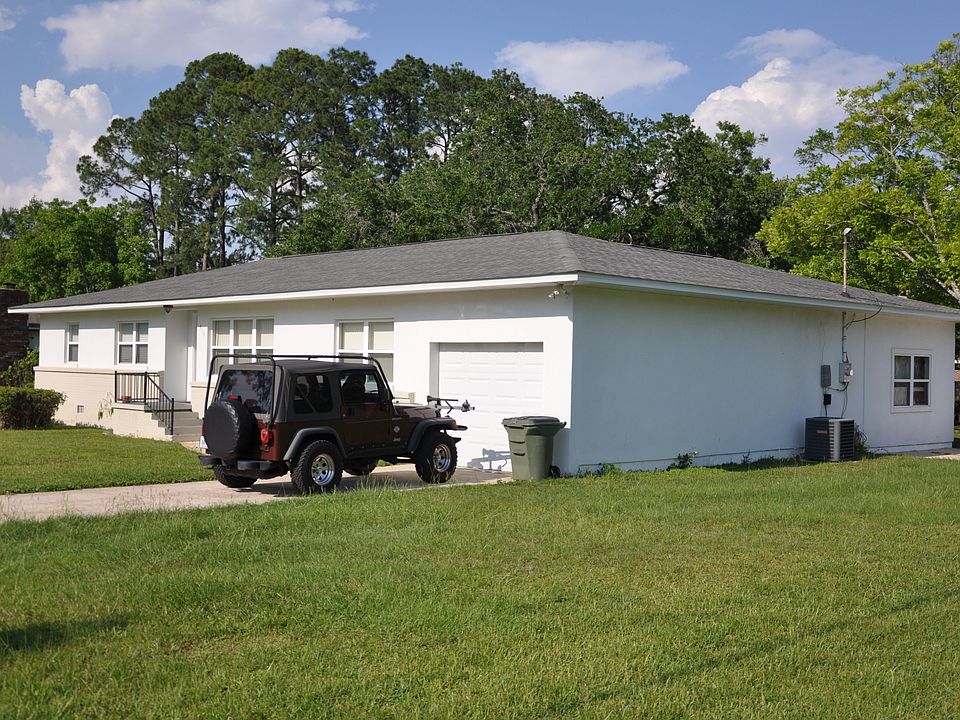 Front corner lot