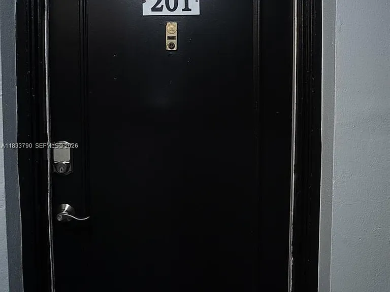 2861 NW 47th Ter #201A — Photo 2