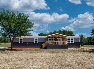 700 County Road 1785, Sunset, TX 76270