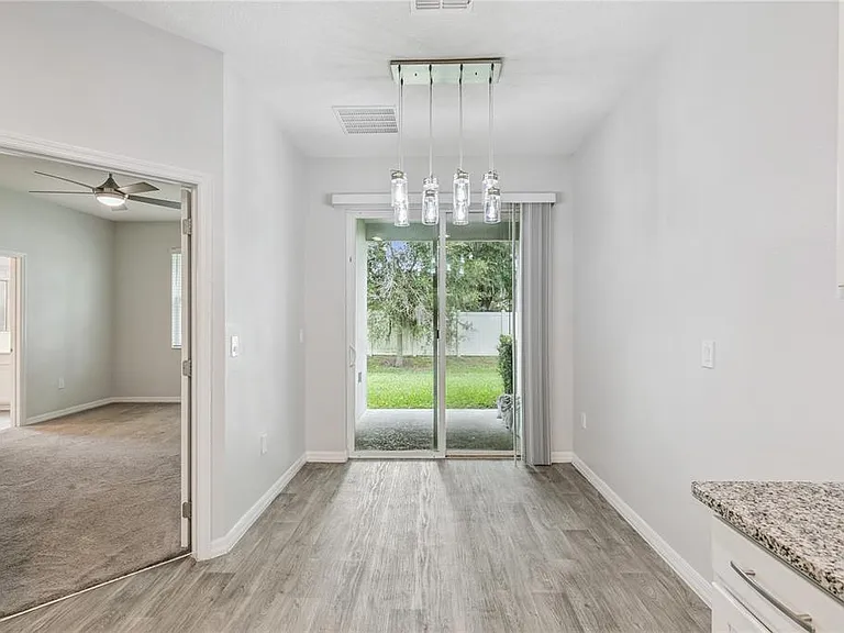 1863 Shumard Ave — Photo 10
