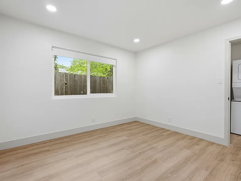 207 Alaska Ave #3 — Photo 11