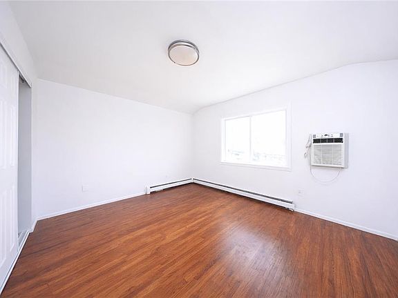 4th image of 89A Mapleton Ave