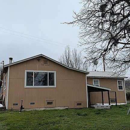 3rd image of 1506 Hyampom Rd