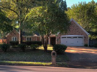 8225 Walnut Grove Rd, Cordova, TN 38018