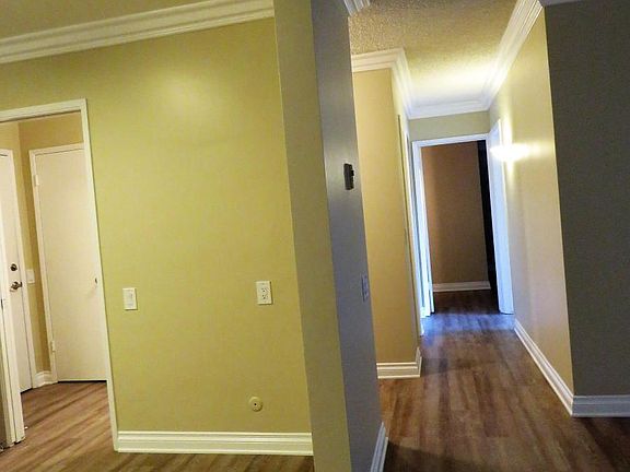5th image of 733 Kline St Unit 304