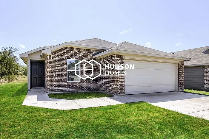 3 bed, 2.0 bath, 1405 sqft, $1,375 — Photo 1