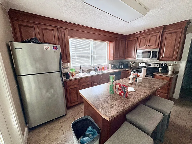 266 Riggs Dr — Photo 7