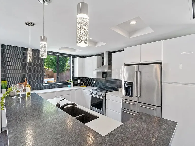 13940 Bermax Ave — Photo 15