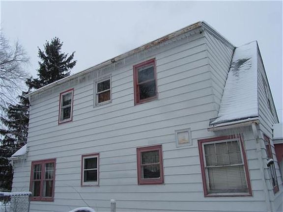2nd image of 1215 Grand Ave