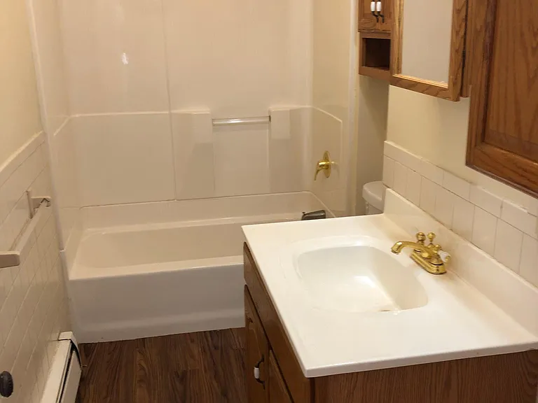 36 Clinton St #1 — Photo 4