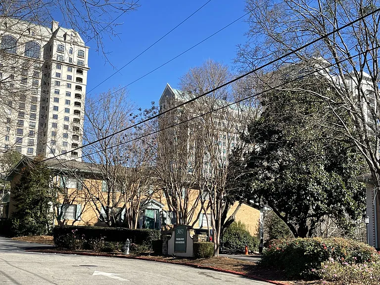 3057 Pharr Court North NW #A — Photo 10